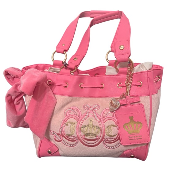 Juicy Couture Handbags - Juicy Couture daydreamer